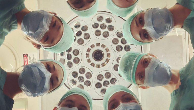 Le cancer du sein, quand ça devient personnel pour les médecins