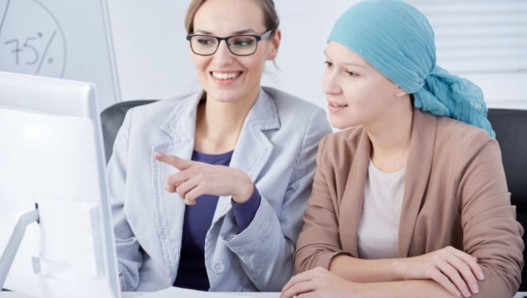 Cancer de l&rsquo;endomètre : le traitement comporte quatre étapes et réduit le risque de progression ou de décès de 45 %.