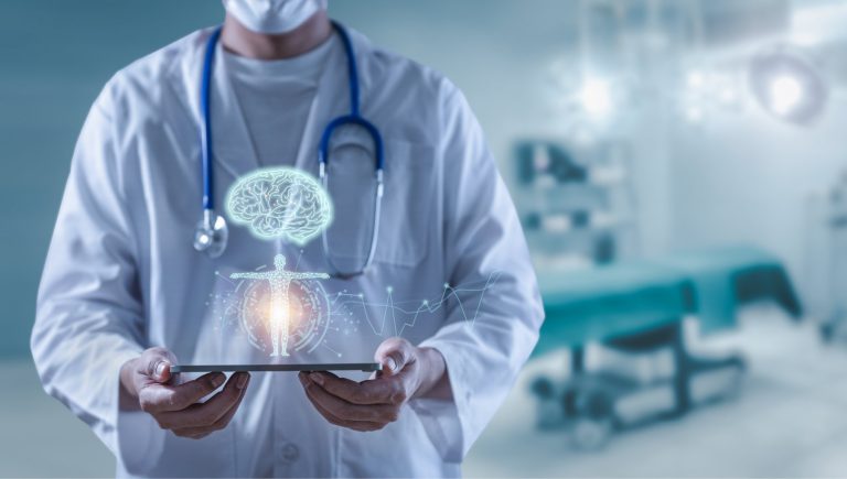Prédire les effets du Covid et l’efficacité de la thérapie : l’intelligence artificielle le fera