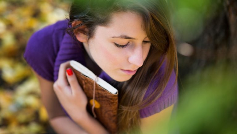 Garder un secret, c’est bien : mais seulement si cette nouvelle a de la valeur en soi