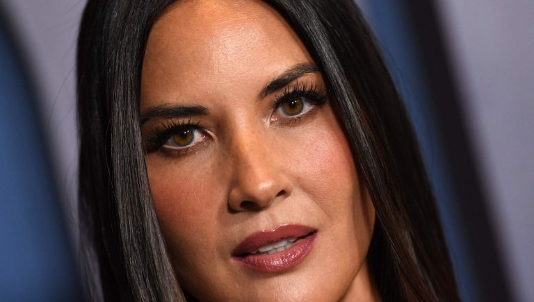 Olivia Munn et le test qui a révélé son risque de cancer du sein