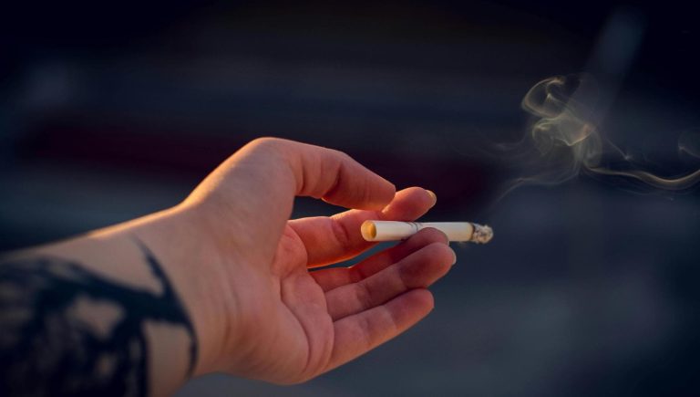 Cancer du poumon, 90% des diagnostics sont causés par le tabagisme, Aiom : « Les cigarettes valent plus de 5 euros »