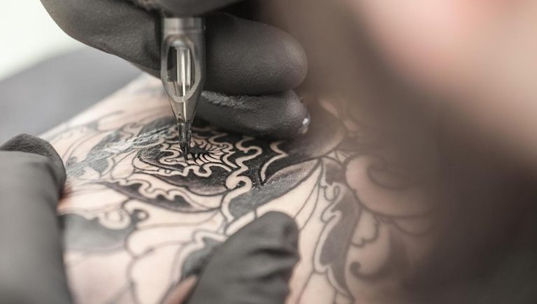 Combien risquez-vous avec les tatouages