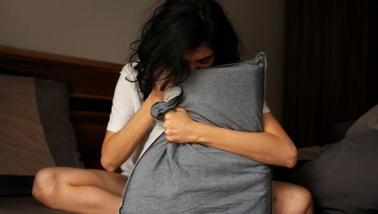 L&rsquo;insomnie cause à effet de la dépression et de l&rsquo;anxiété, que faire pour la combattre