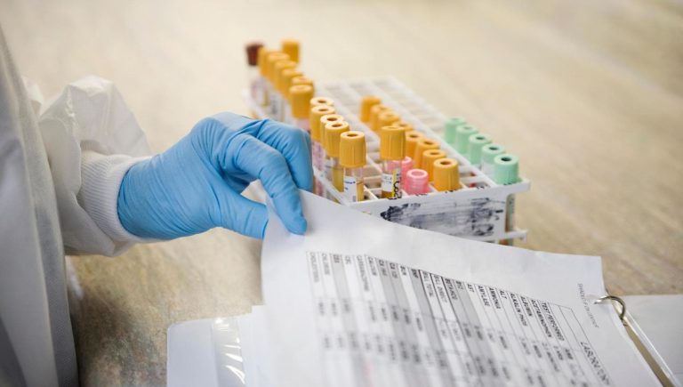 Les tests sanguins anormaux peuvent-ils révéler une tumeur?