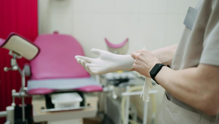HPV, comment améliorer l&rsquo;adhésion au dépistage? Avec le test de bricolage