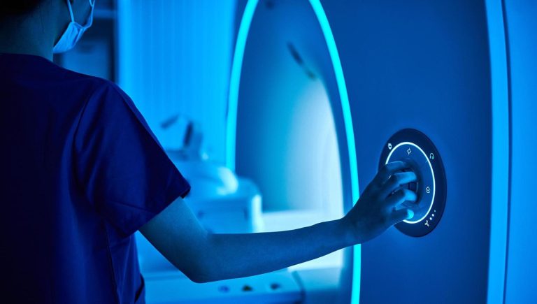Tumeurs, à Milan la première intervention de la thermoabulation effectuée avec l&rsquo;imagerie par résonance magnétique