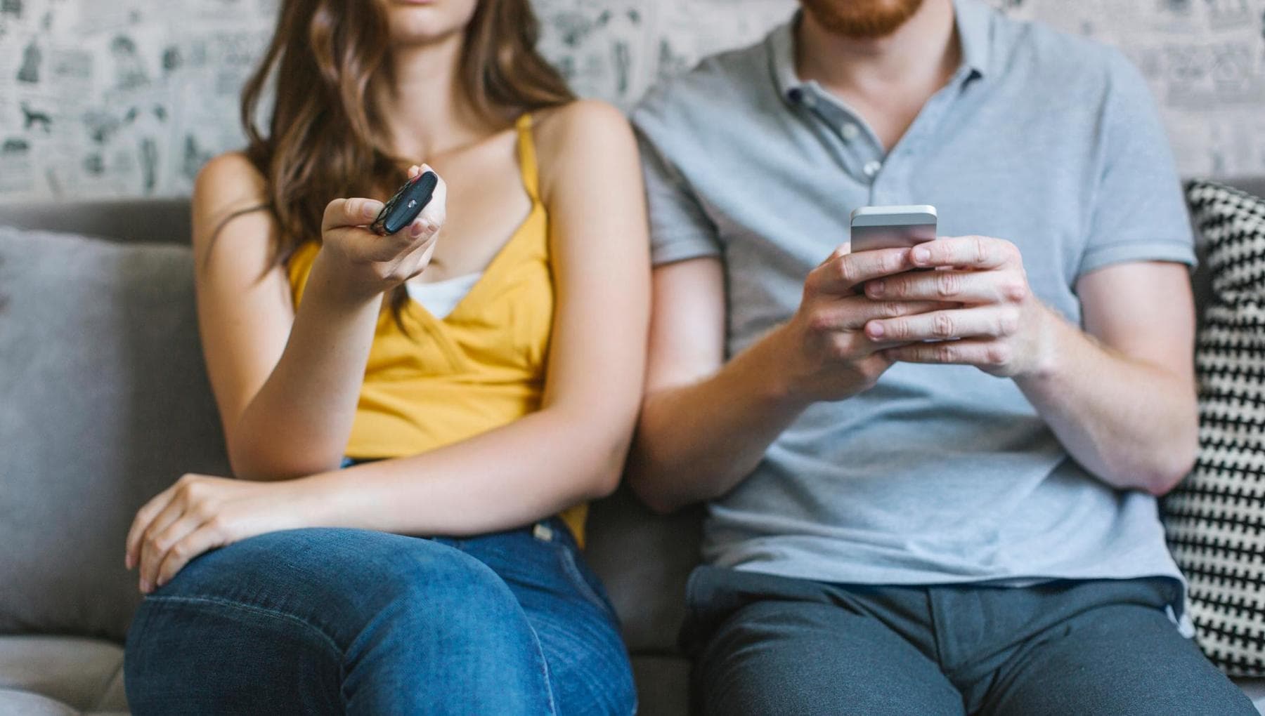 Retour des vacances, après la «lune de miel» d'été, nous sauvons le couple de la routine