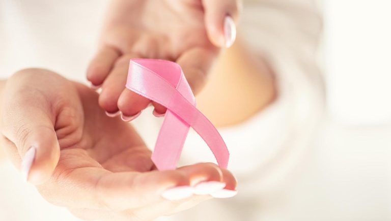 Cancer du sein métastatique, contre la peur il faut de l&rsquo;écoute et du soutien