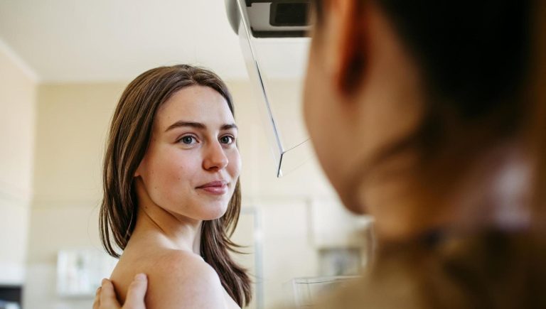 Le cancer du sein augmente-t-il vraiment chez les jeunes?