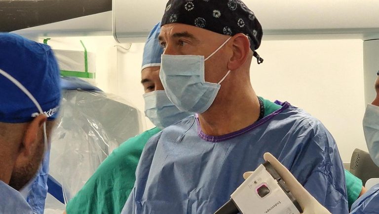 Cancer du poumon, il est de plus en plus possible d&rsquo;opérer des patients fragiles. Merci au robot