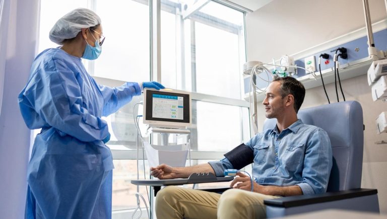 Cancer du poumon, de nouveaux outils pour le type le moins courant