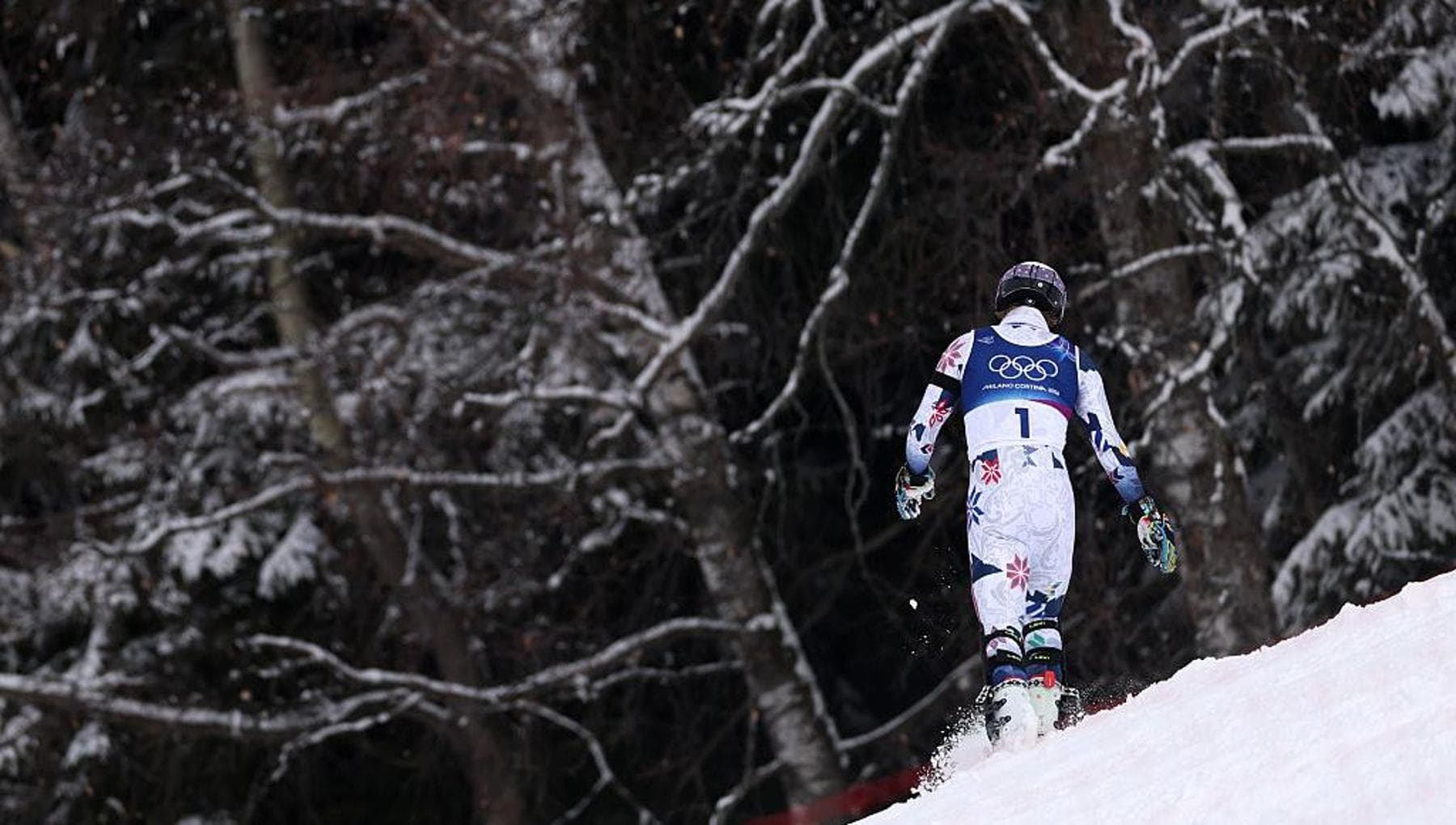 Cet homme qui s'enfuit dans les bois : le geste qui parle d'enfants sous pression