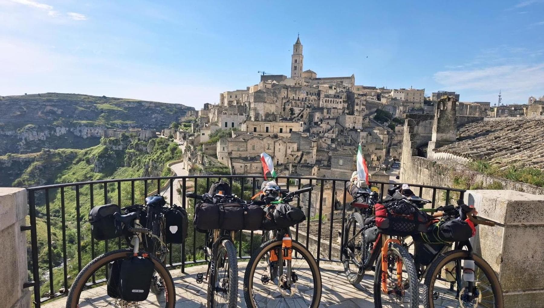 À cheval de Brindisi à Rome : le tour à vélo en faveur de la prévention du cancer