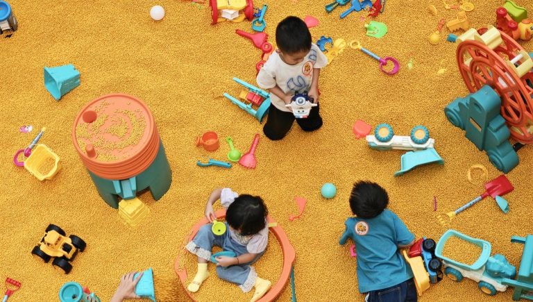 Comme il est important de jouer pour apprendre (aussi) à être ensemble