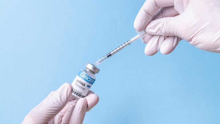 Mélanome, avec vaccin et immunothérapie, plus de 90 % des patients les plus graves sont en vie après cinq ans