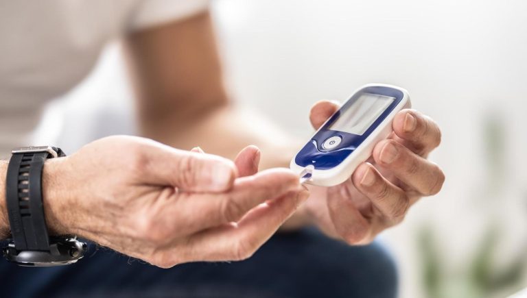 Prédiabète, 40 % de risque en moins de crise cardiaque et d&rsquo;accident vasculaire cérébral si le taux de sucre dans le sang descend en dessous de 100