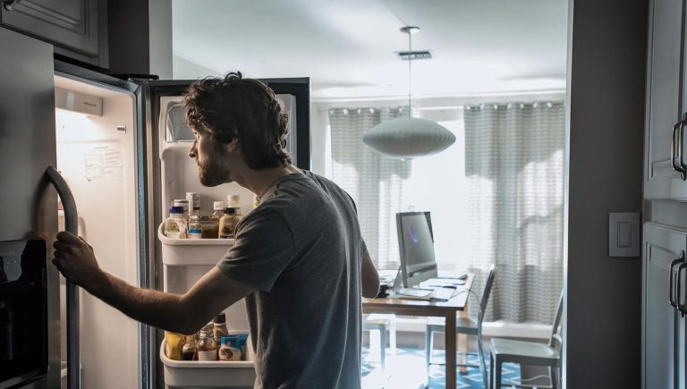 Moins faim sous la chaleur ? C&rsquo;est un mécanisme de défense de notre corps