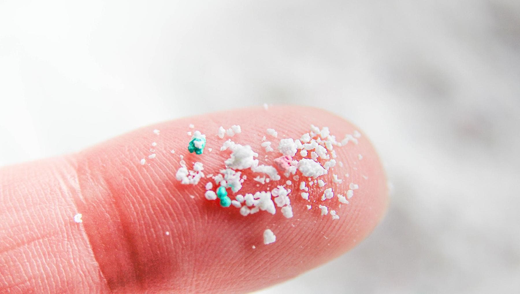Il y a plus de microplastiques dans les poumons des patients atteints de cancer