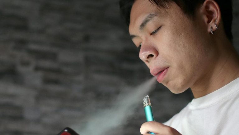 Tabac chauffé : deux sticks suffisent pour endommager le cœur et les artères et faire monter la tension artérielle


